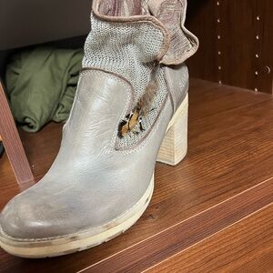 Women's Gray Leather Ankle Boots
